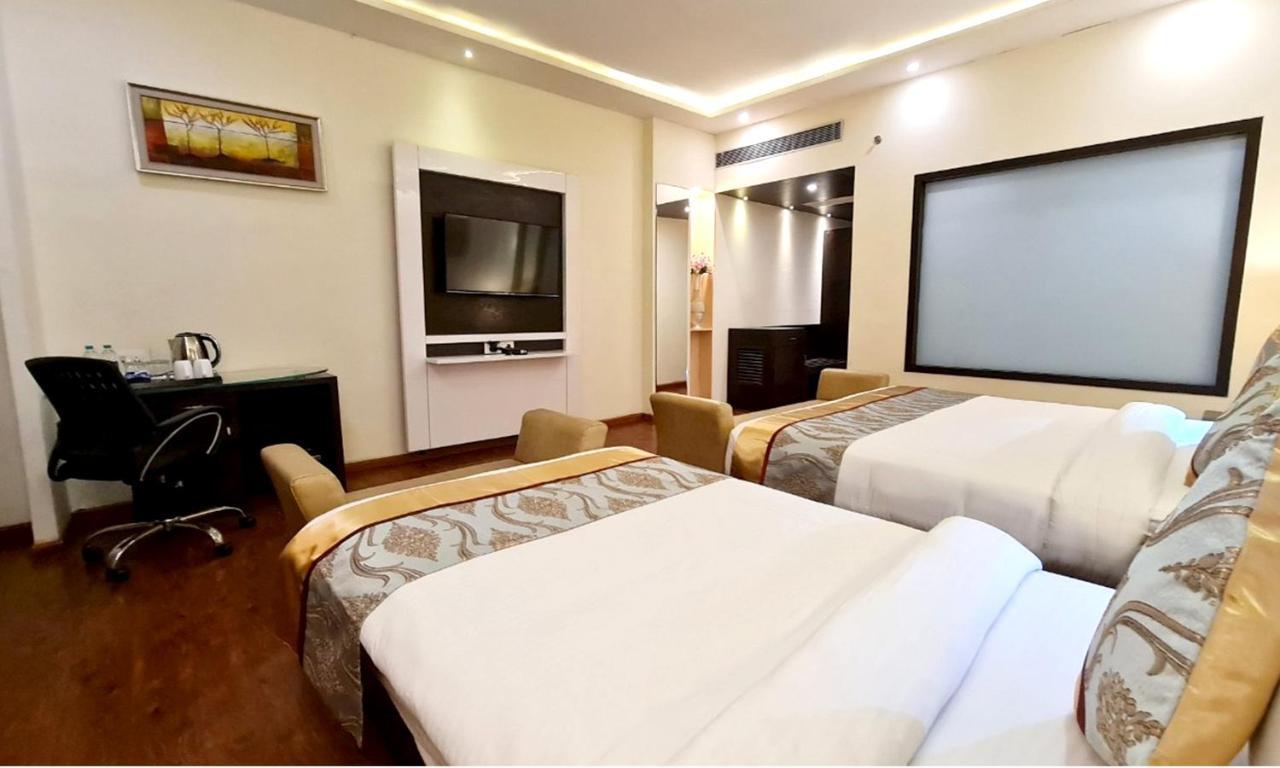 Bravura Gold Resort Meerut Exterior photo